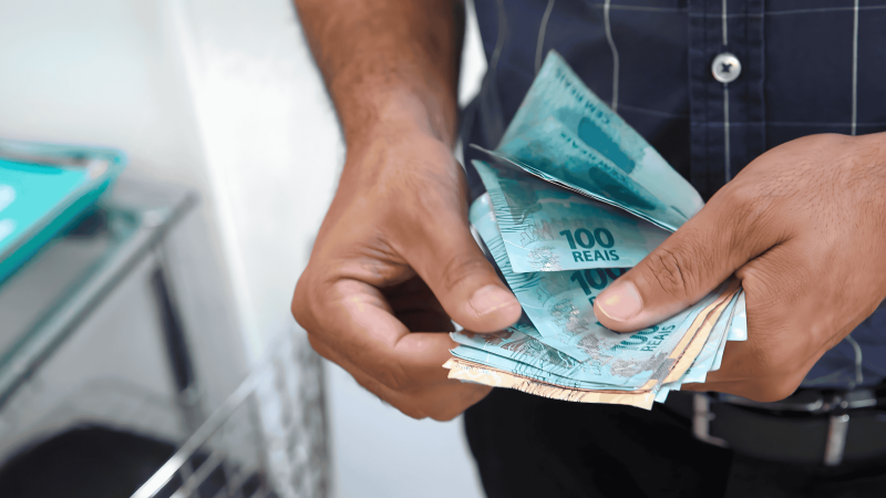 Anticipation of the FGTS Birthday Withdrawal: A Quick Solution for Financial Setbacks!